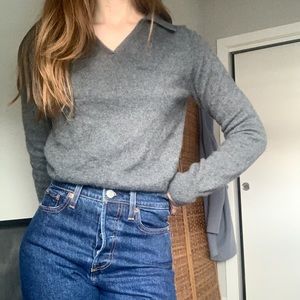 *SOLD* 100% CASHMERE COLLARED GREY SWEATER